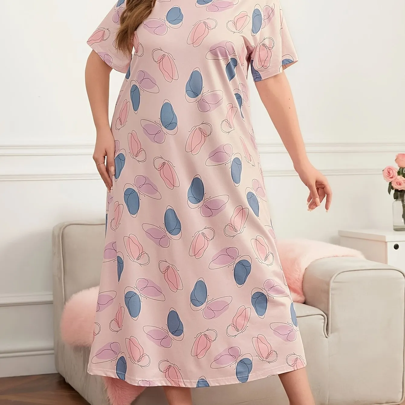 Butterfly Dreams Women's Plus Elegant Butterfly Print Nightdress