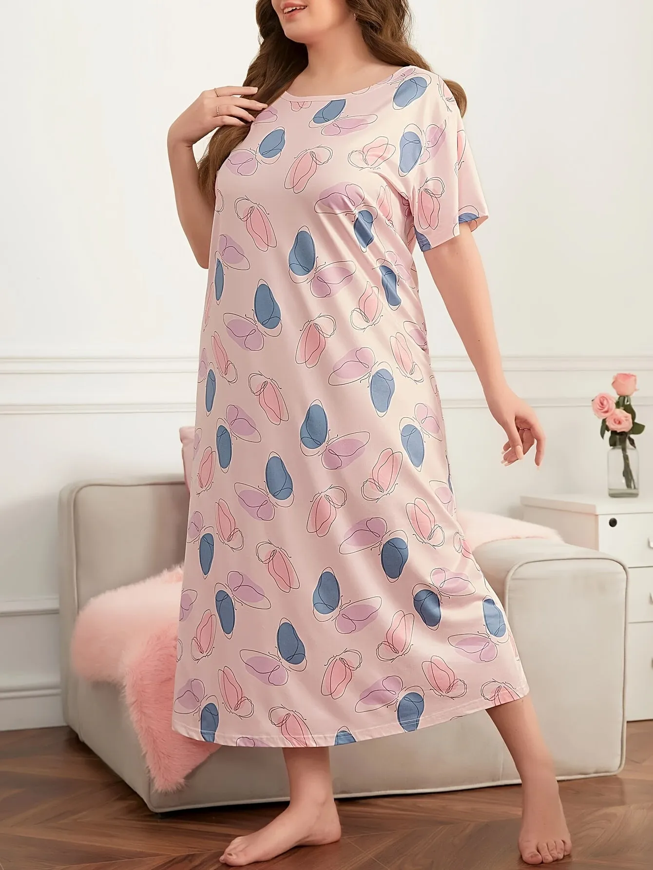 Butterfly Dreams Women's Plus Elegant Butterfly Print Nightdress