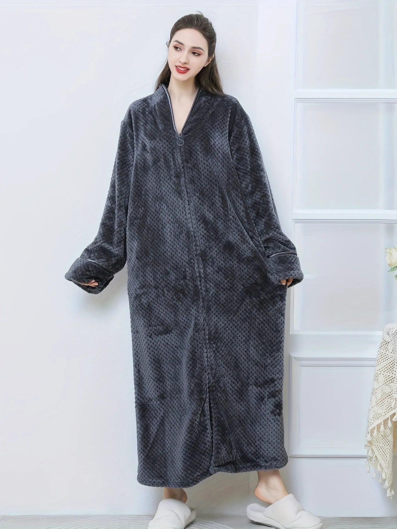 Cozy Longline Flannel Night Robe - Women's Sleepwear, Soft Thickened Casual Long Sleeve Zipper V Neck Sleep Robe for Cold Winter Nights, Plush Comfortable Loungewear for Relaxation