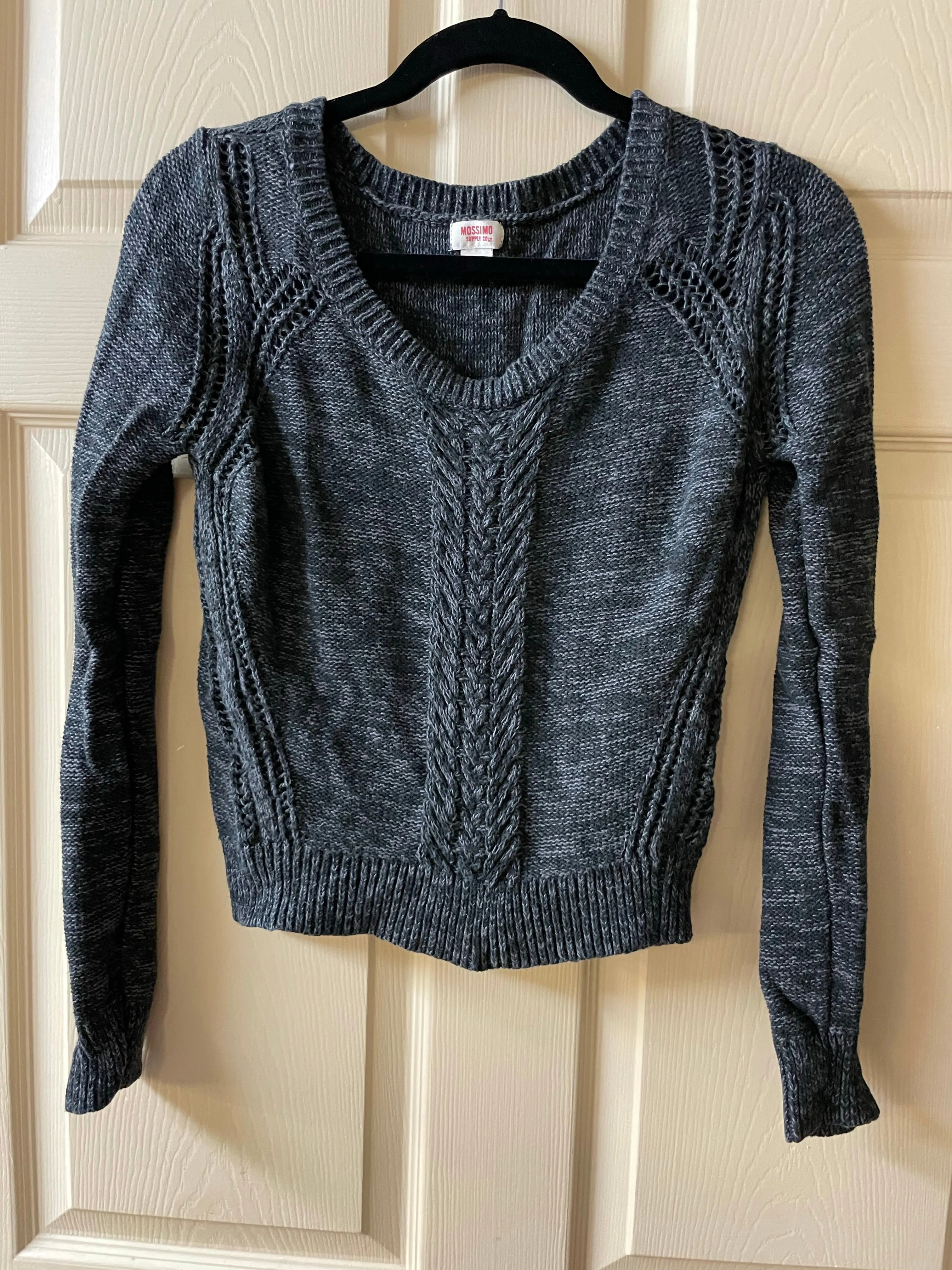 >€€* Womens Medium MOSSIMO Gray Sweater Cable Knit Long Sleeve Cropped