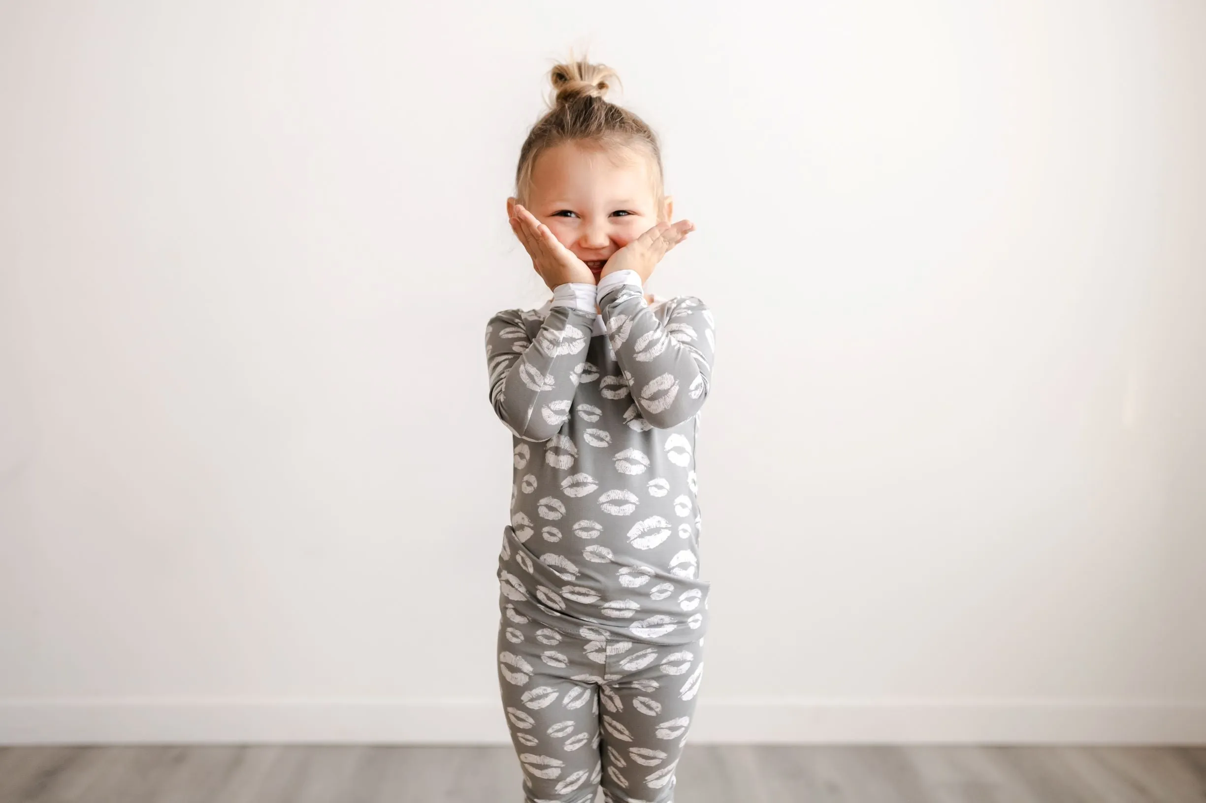 Little Sleepies Gray Kisses Bamboo 2pc Pajama Set