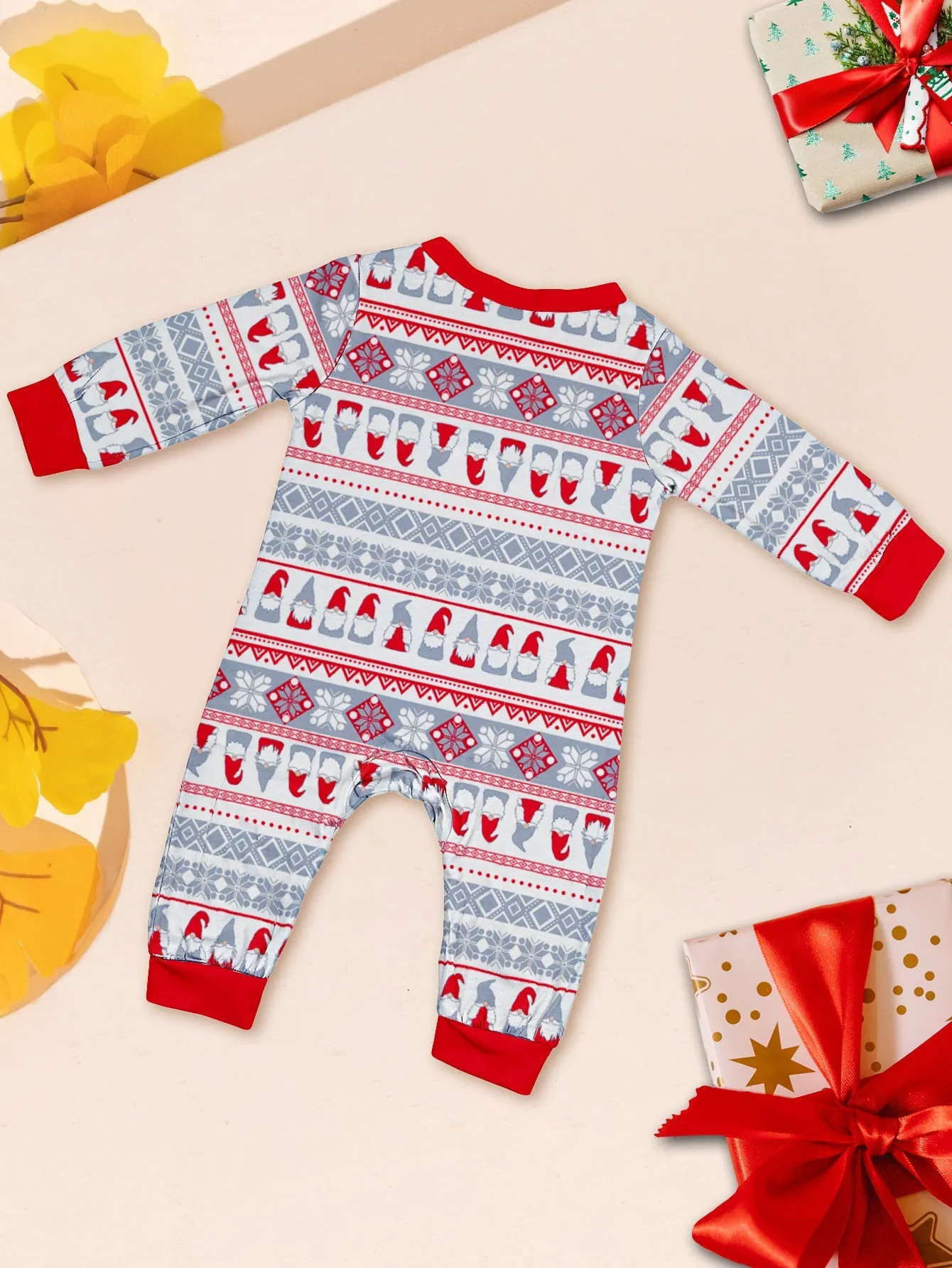 Red Santa Hat Printed Family Matching Christmas Pajamas Sets