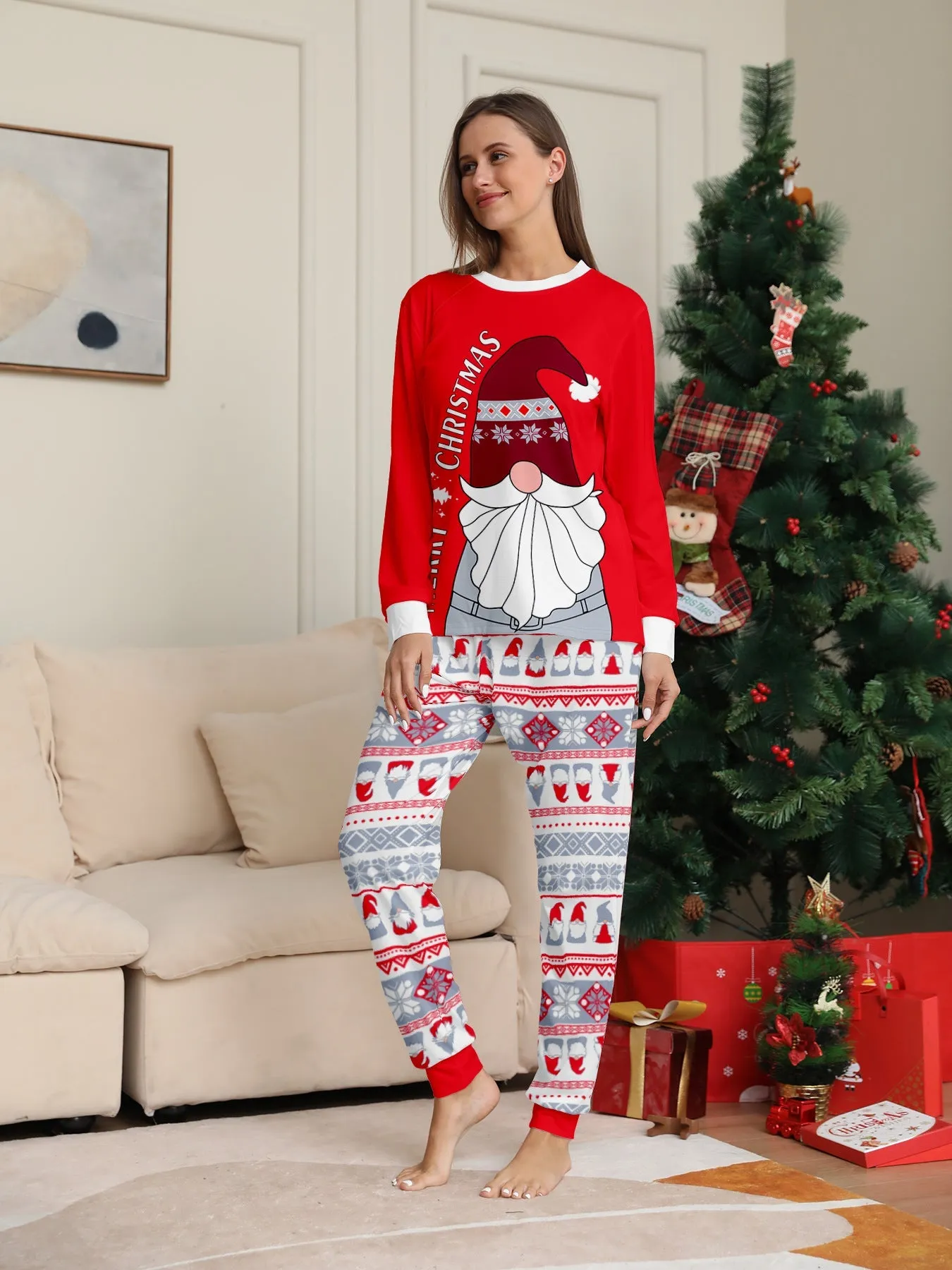 Red Santa Hat Printed Family Matching Christmas Pajamas Sets